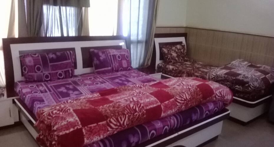 Dayal Guest House, Katra 3